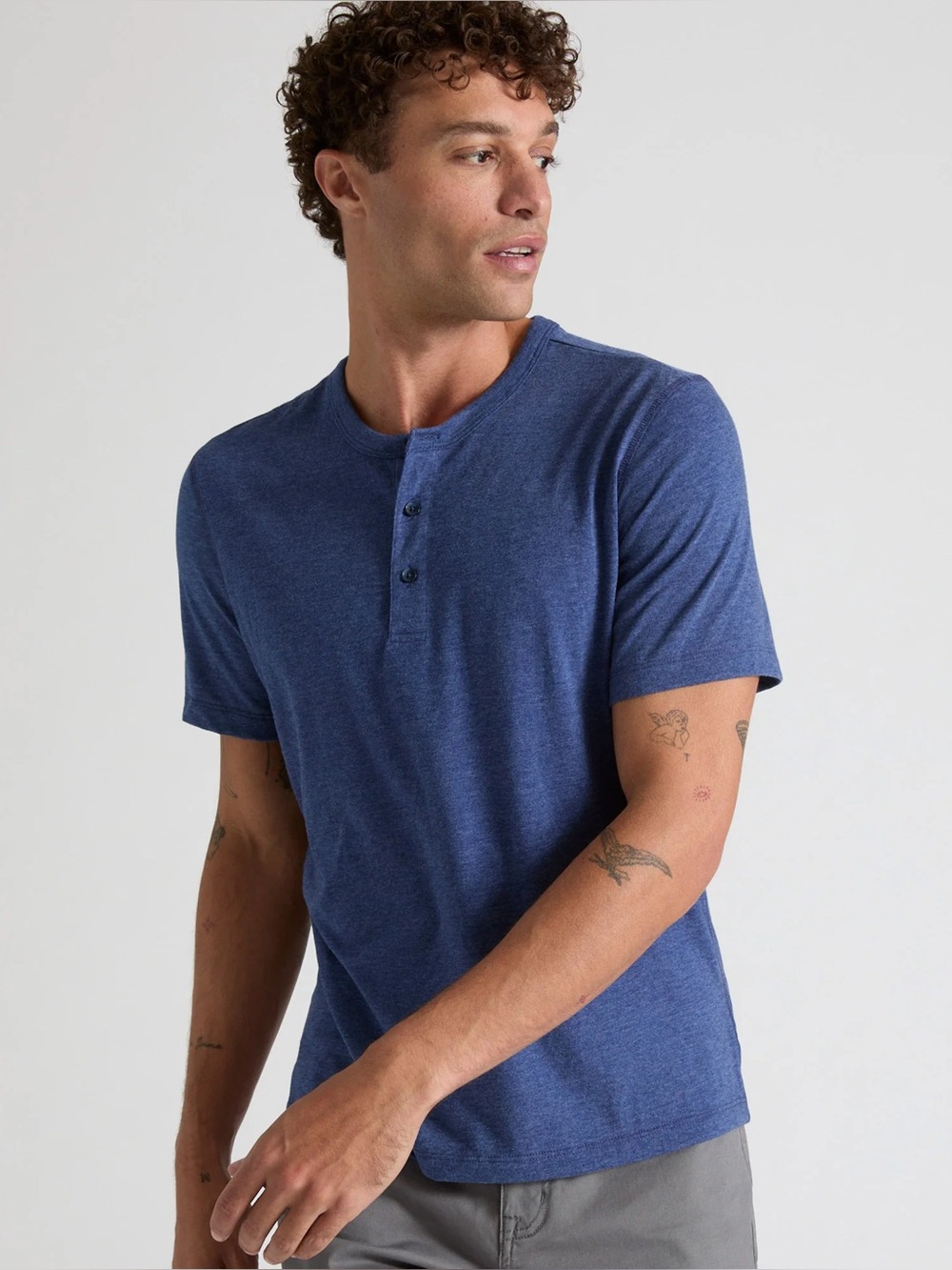 Ultrasoft Short-Sleeve Henley Men’s Untuckit Size XXL